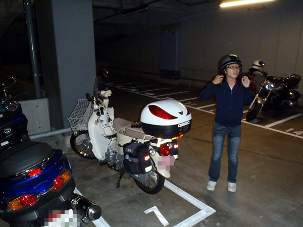 羽田の二輪駐車場